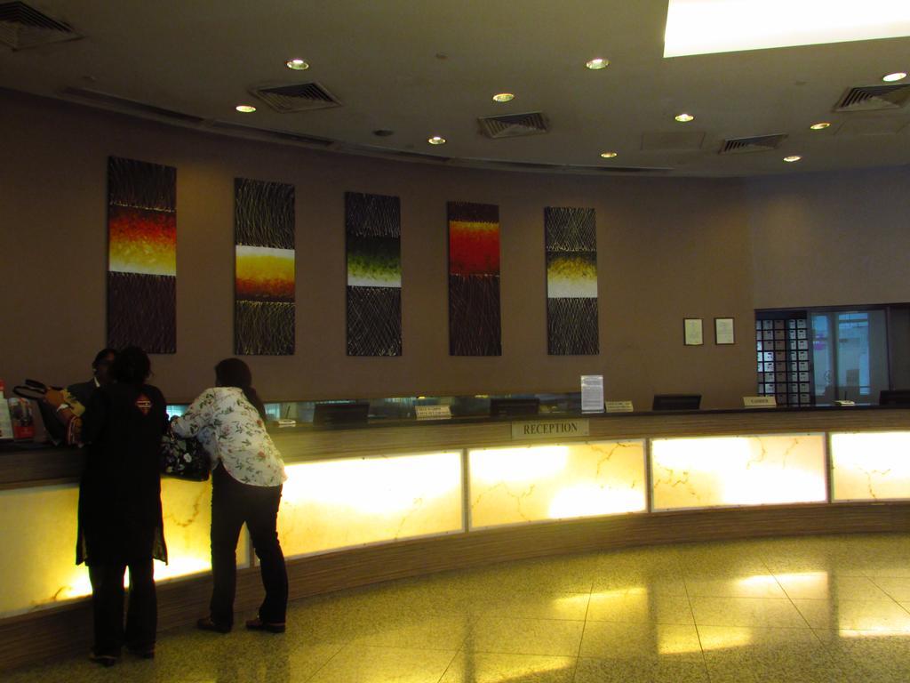 Hilton Garden Inn Singapore Serangoon Extérieur photo