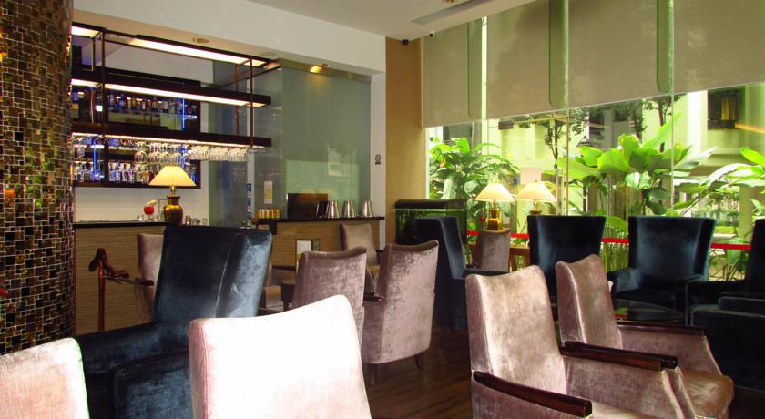 Hilton Garden Inn Singapore Serangoon Extérieur photo