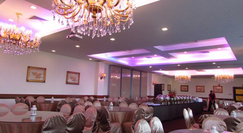 Hilton Garden Inn Singapore Serangoon Extérieur photo