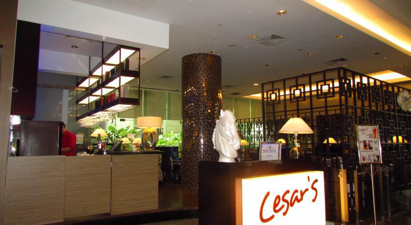 Hilton Garden Inn Singapore Serangoon Extérieur photo