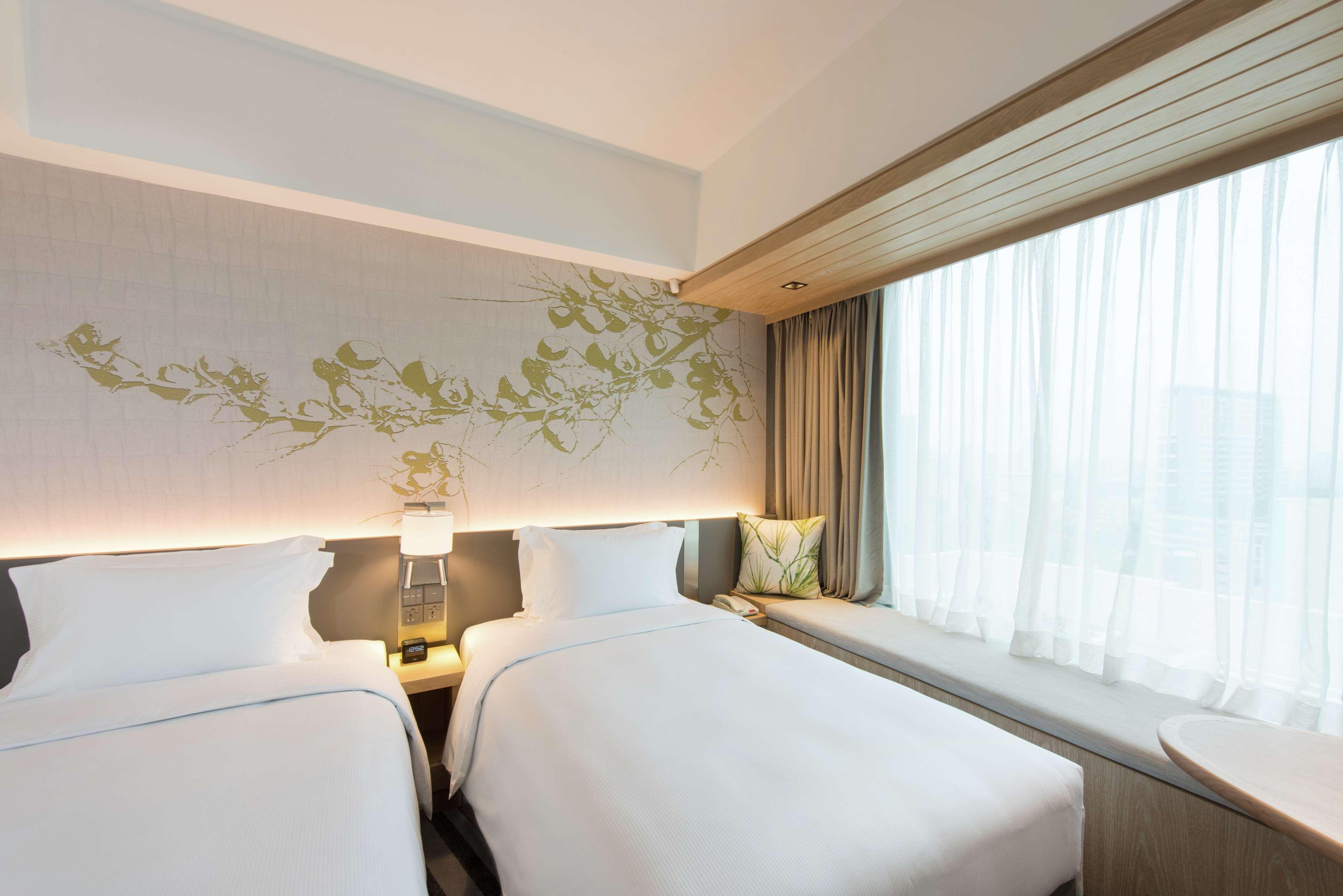 Hilton Garden Inn Singapore Serangoon Extérieur photo