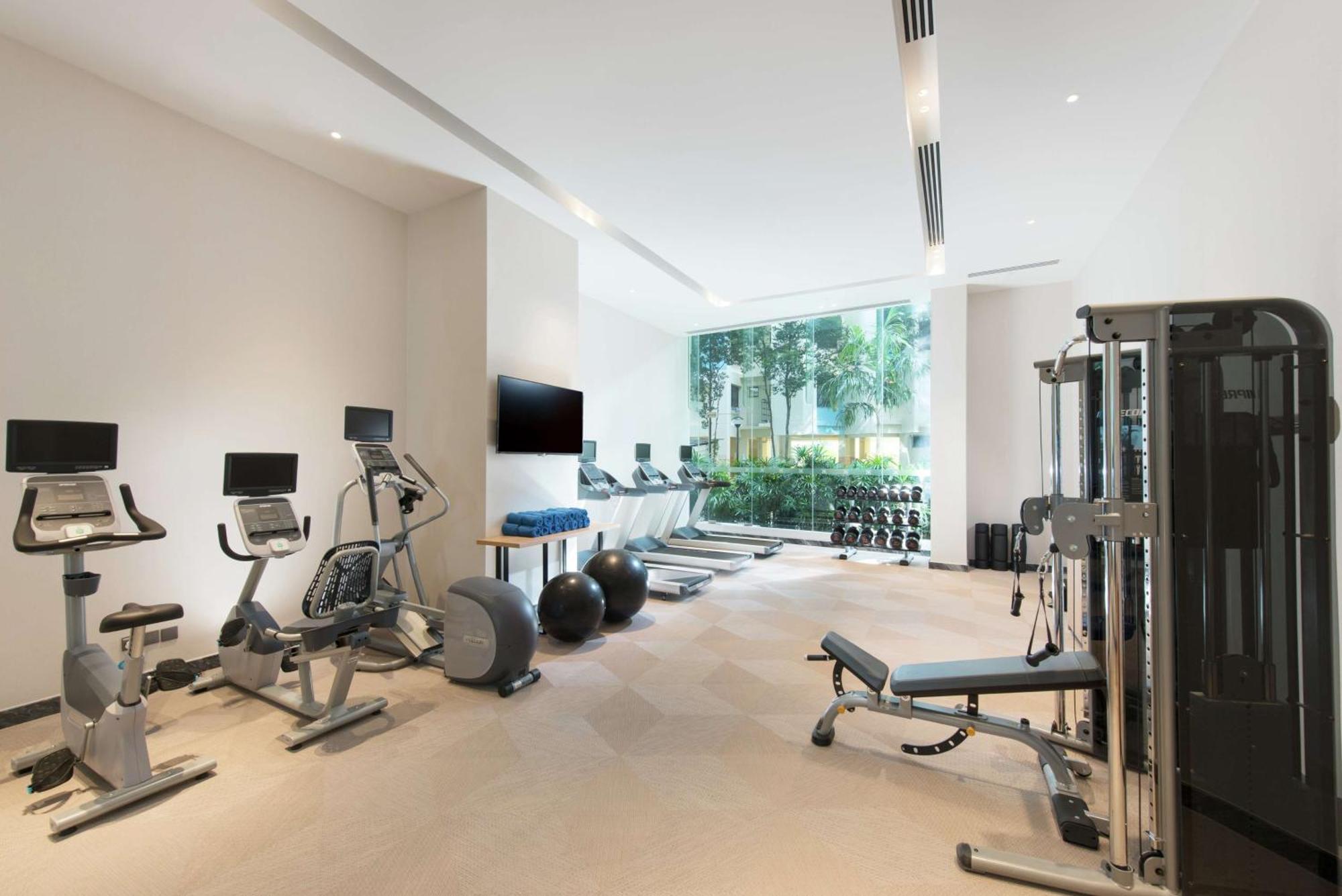 Hilton Garden Inn Singapore Serangoon Extérieur photo