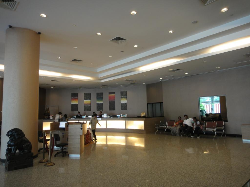 Hilton Garden Inn Singapore Serangoon Extérieur photo